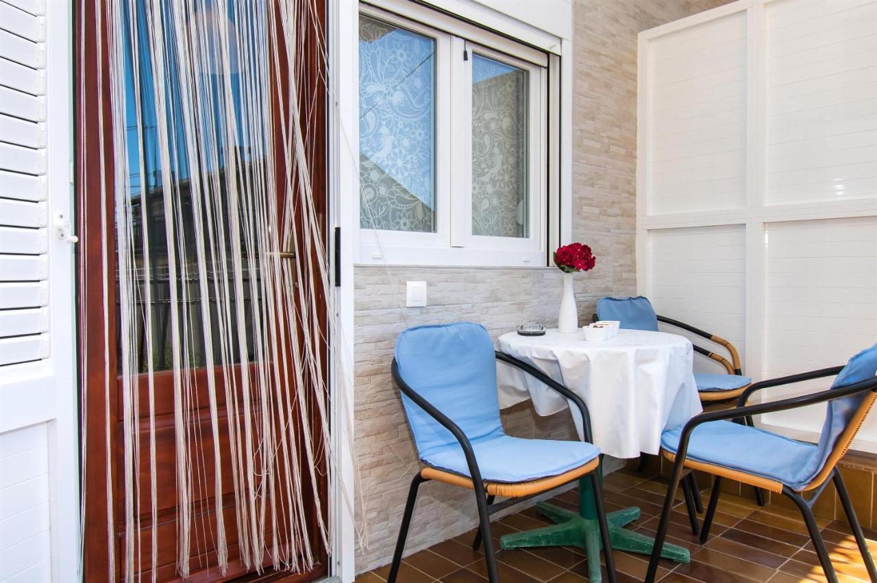 Apartments Dijana Пакоштане Екстер'єр фото