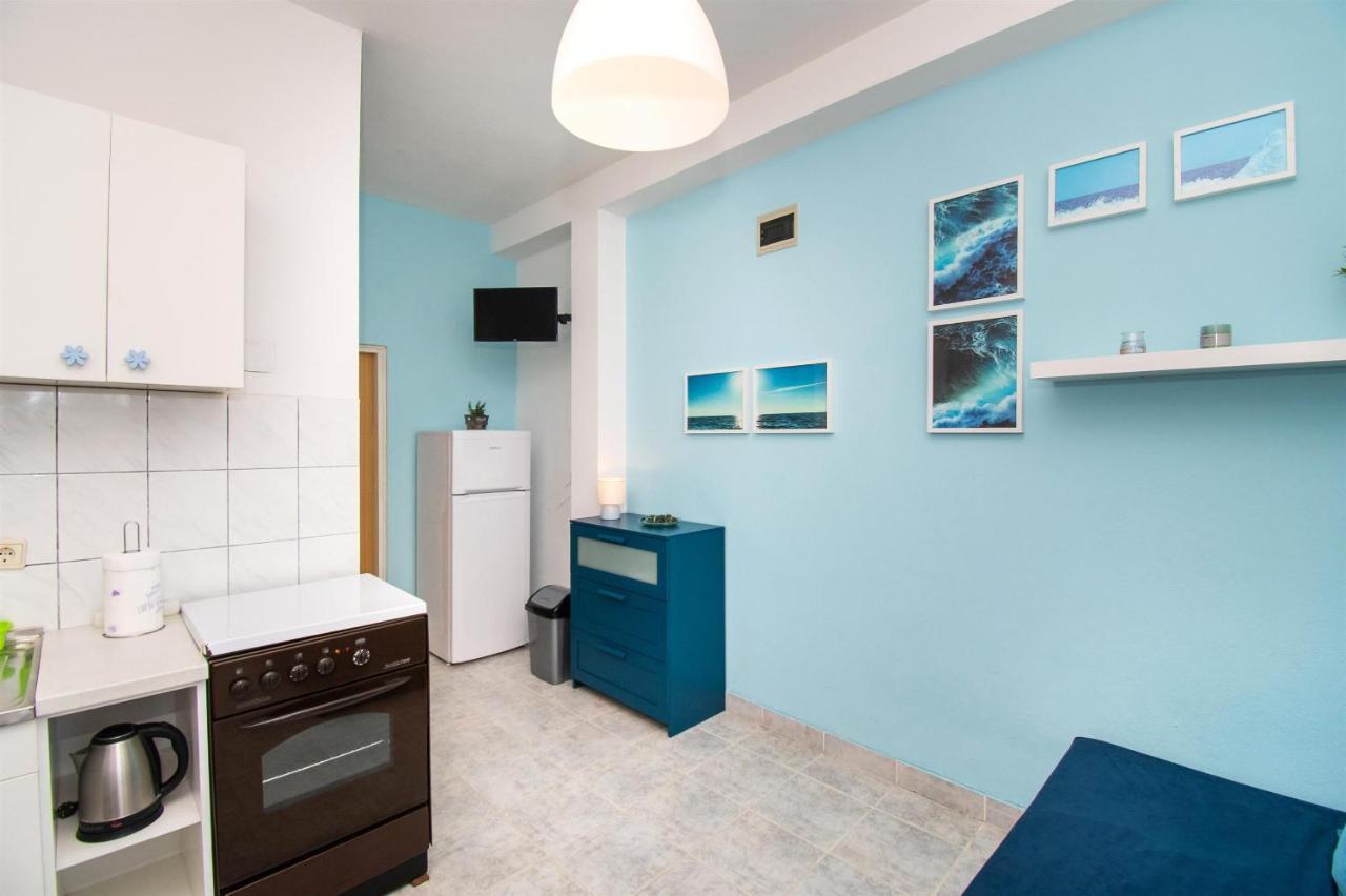 Apartments Dijana Пакоштане Екстер'єр фото