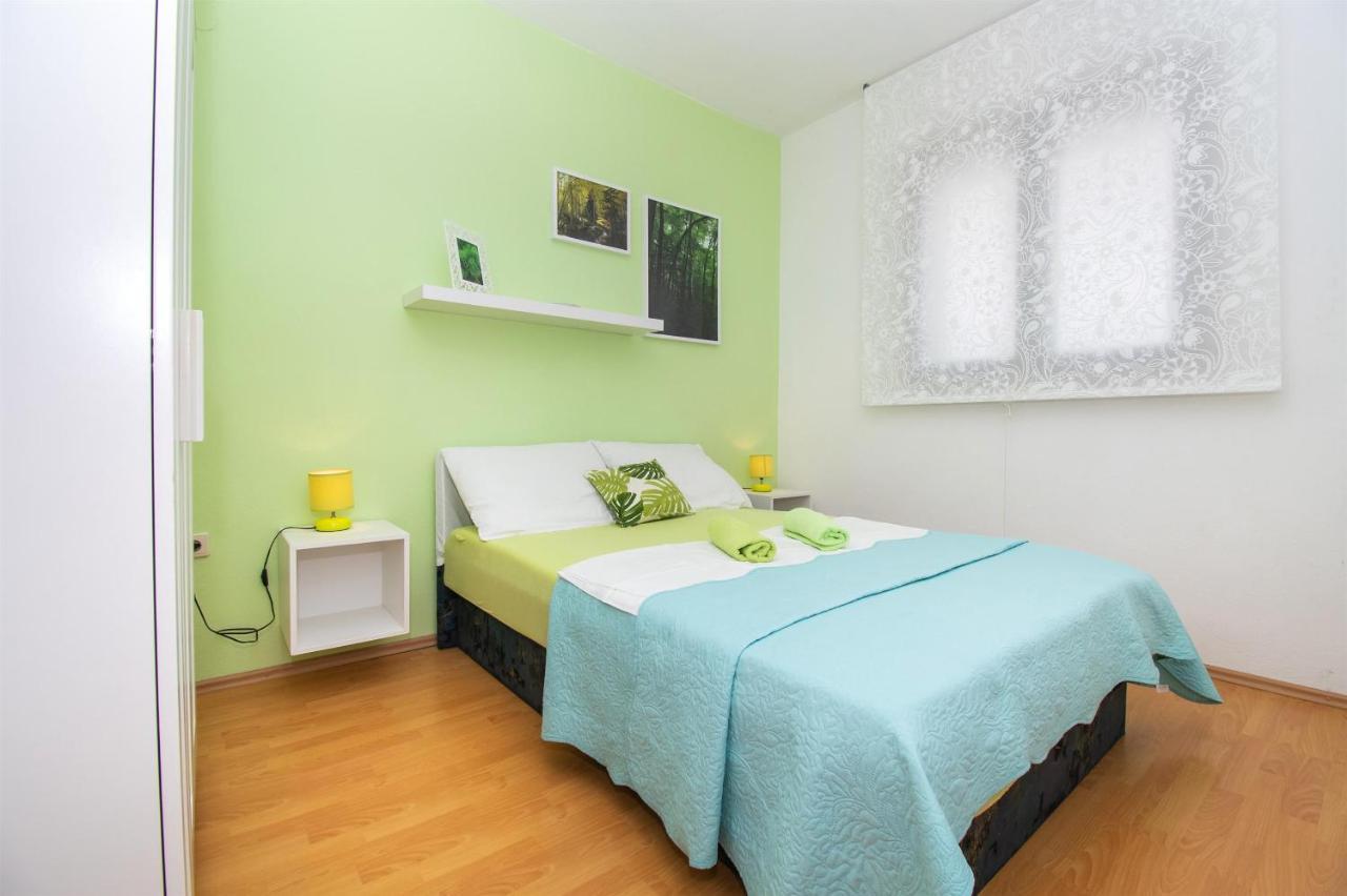 Apartments Dijana Пакоштане Екстер'єр фото