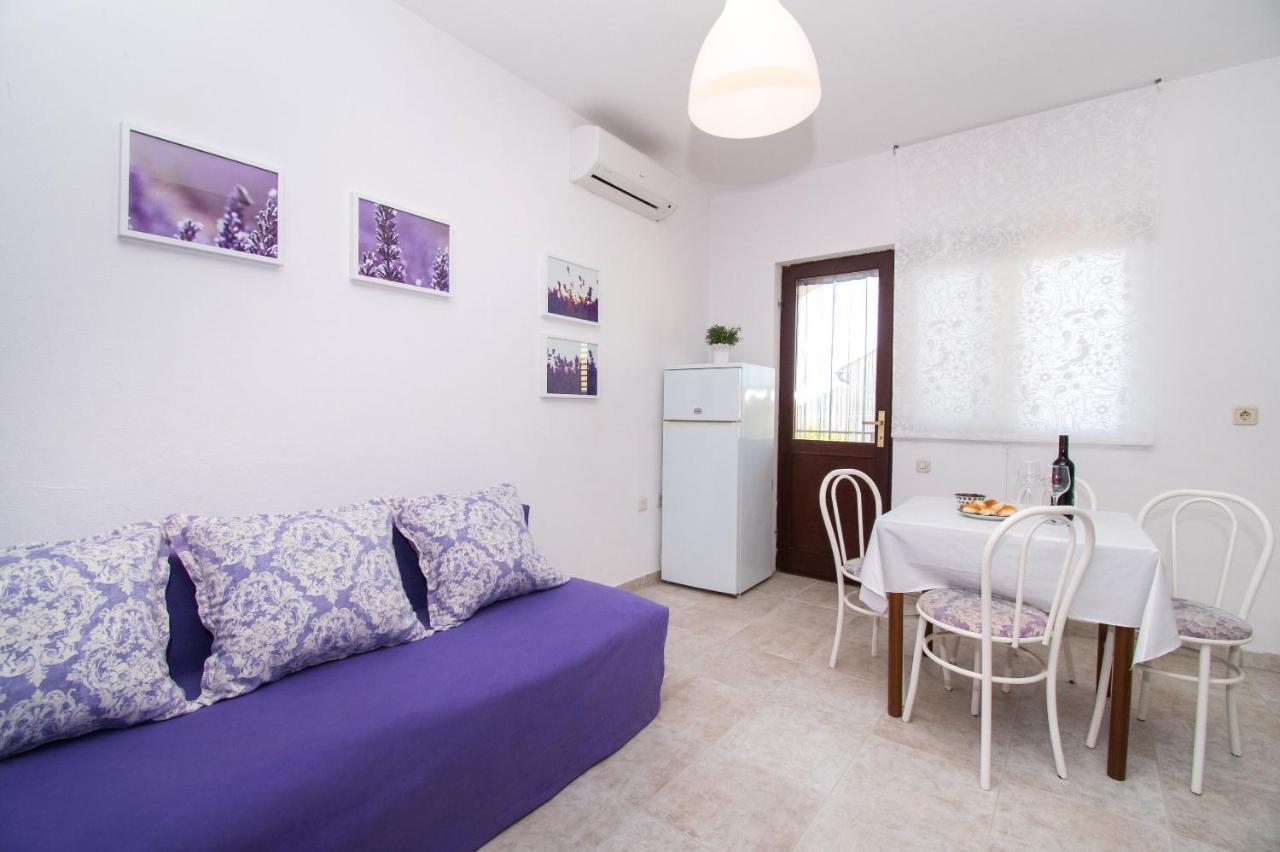 Apartments Dijana Пакоштане Екстер'єр фото