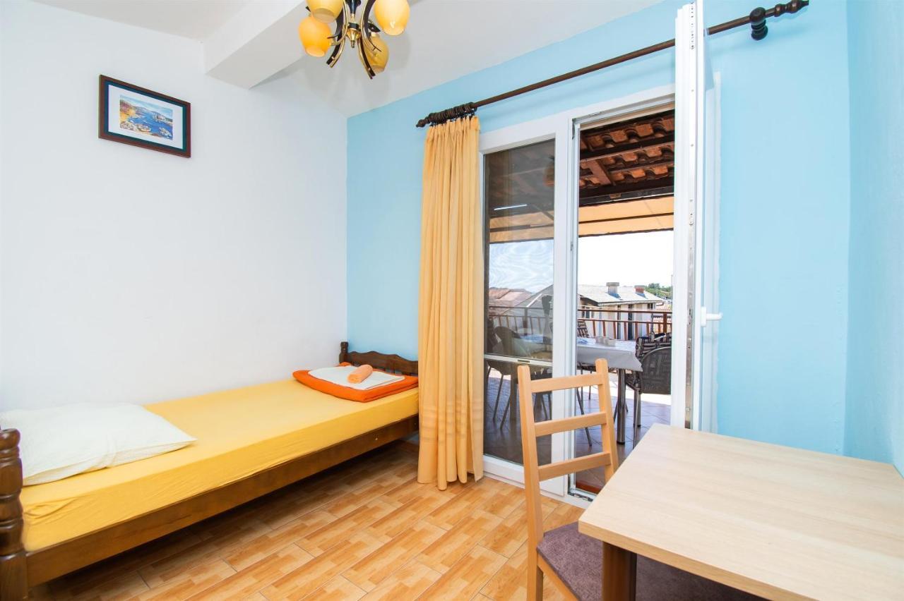 Apartments Dijana Пакоштане Екстер'єр фото