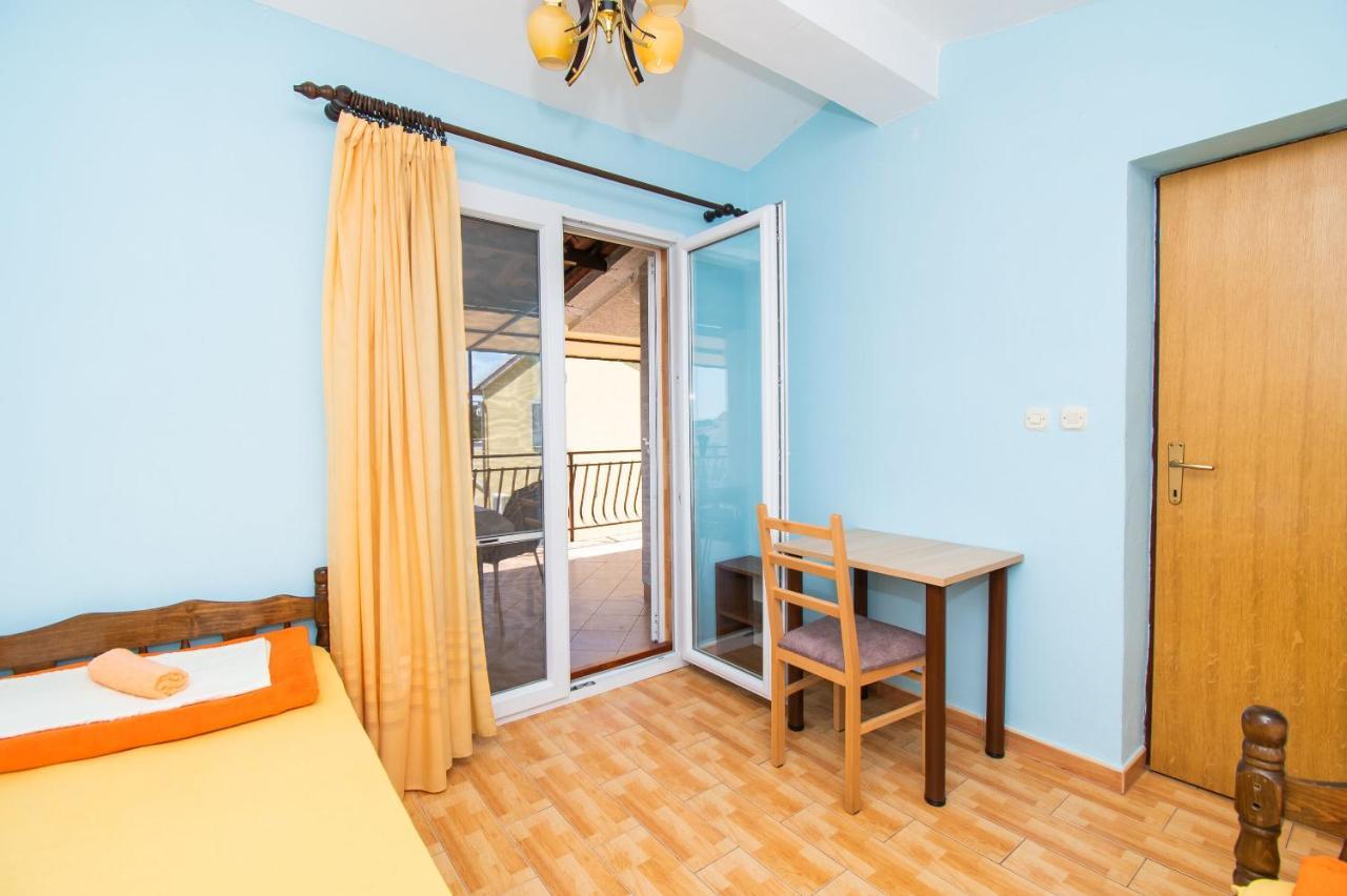 Apartments Dijana Пакоштане Екстер'єр фото